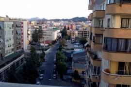 Apartament 3+1 Parku i Autobuzave, Vente