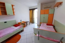 Apt Gjigand 3+1+2WC+2Bllk i Pabanuar me Pare , Location