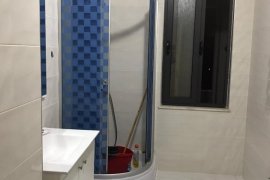 APARTAMENT ME QIRA 2+1, UNAZA E RE , Huren