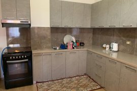 APARTAMENT ME QIRA 2+1, UNAZA E RE , Alquiler