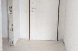 APARTAMENT NE SHITJE 2+1 PRANE OXHAKUT , Venta