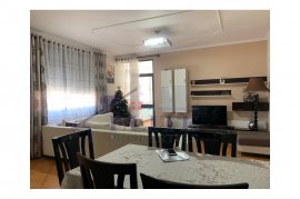 Shitet apartament 2+1 pranë ‘’Shkollës së Baletit’, Sale