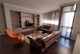 Jepet me Qera Apartament 123m2 2+1+2 me vend Parki, Qera