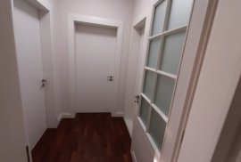 Jepet me Qera Apartament 123m2 2+1+2 me vend Parki, Qera