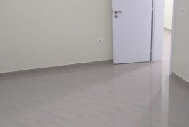 Shitet Apartament 1+1 60m2 Tek Rruga Bardhyl, Shitje