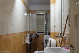 Shitet Apartament 2+1 75m2 te Brryli 67,000€ , Πώληση