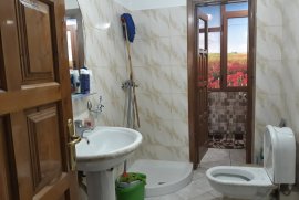 SHITET APARTAMENT NE LAGJEN 18 KORÇË, Venta