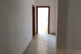 APARTAMENT NE SHITJE 2+1 NE YZBERISHT , Πώληση