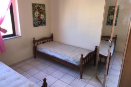 APARTAMENT ME QIRA 3+1 TE RRUGA DURRESIT , Miete