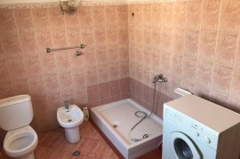 APARTAMENT ME QIRA 3+1 TE RRUGA DURRESIT , Ενοικίαση