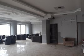 Jepet me qira ambjent biznesi duplex., Ενοικίαση