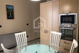 APARTAMENT 2+1+1 POST PARKIMI ZONA GARDA , Qera