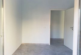 Apartament i Pabanuar me Pare 2+1+2WC (Liq. i That, Qera