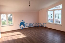 Tirane, shes Vile 4 Kateshe me Pishine 945 m² TEG, Venta