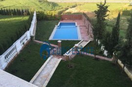 Tirane, shes Vile 4 Kateshe me Pishine 945 m² TEG, Venta