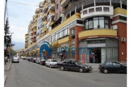 Tirane, ambjent biznesi, 140.000 Euro, 21 dhjetori, Verkauf