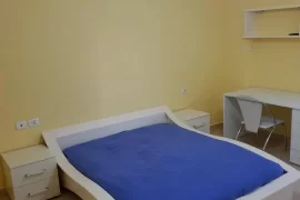 Apartament 2+1 me qira rruga barrikadave, Ενοικίαση