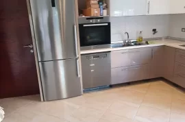 Shitet apartament 2+1+Garazh me Hipoteke... Fresk., Πώληση