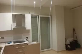 Shitet apartament 2+1+Garazh me Hipoteke... Fresk., Πώληση