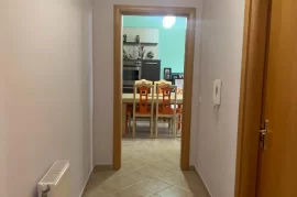 Jepet me qera apartament 1+1, Ενοικίαση