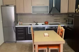 Jepet me qera apartament 1+1, Ενοικίαση