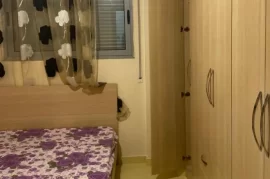 Jepet me qera apartament 2+1, Ενοικίαση