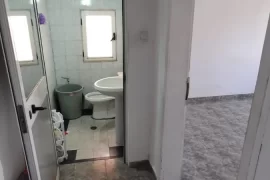 Apartament 2+1 në shitje pranë “21 Dhjetorit” , Eladás