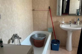 Shitet Apartament , Eladás