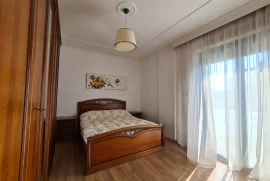 Jepet me qera apartament 2+1, Ενοικίαση