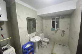 Apartament 1+1 në shitje pranë “Pediatrisë” rruga , Shitje