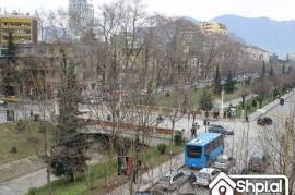 Tirane, apartament me qira, Location