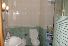 Jepet me qera apartament 2+1 , Alquiler