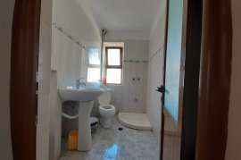 SHITET APARTAMENT NË LAGJEN 16, KORÇË, Vente