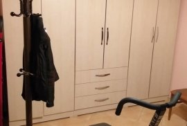 Shitet apartament 2+1 Tek Xhomlliku, Vente