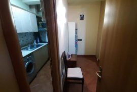 Shitet Apartament ne Bllok 1+1 79m2 144.500€ Me Hi, Shitje