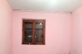 JEPET ME QIRA APARTAMENT 2+1 NË LAGJEN 16, KORÇË, Affitto