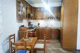 Apt ne Super Lokacion (Selvia- Aldenti) 2+1+2Bllk , Huren