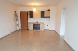 Tek kodra e diellit shitet apartament 1+1, Vente