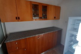 Apartament 2+1 Komod ne Kinostudio, Bérlés