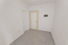 Shitet Apartament Komplet i Rinovuar: 1+1 , Vente