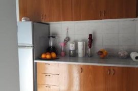 Tek pallati me shigjeta shitet apartament 2+1, Shitje