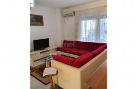 Tek Kopshti Botanik jepet me qera apartament 3+1 , Location