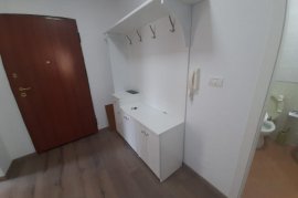 Apt 2+1+2WC perballe Stadiumit Dinamo , Location