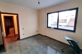 3+1+2Ballkone+2WC (Rruga Fortuzi -QENDER), Location