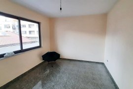 3+1+2Ballkone+2WC (Rruga Fortuzi -QENDER), Location