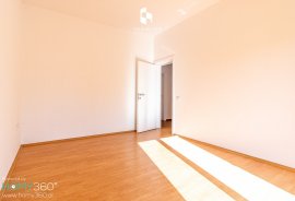 Shitet Apartament 2+1, I Pabanuar me Cdo Gje te Re, Vente