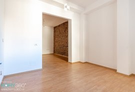 Shitet Apartament 2+1, I Pabanuar me Cdo Gje te Re, Vente