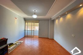 Jepet me qira Apartament , Ενοικίαση