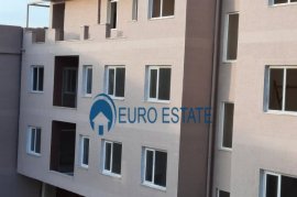 Tirane, shes apartament 3+1, 59.000 Euro (Fresku), Venta