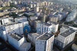 Tirane jap me qera dyqan 45m² 230 Euro 21 dhjetori, Miete